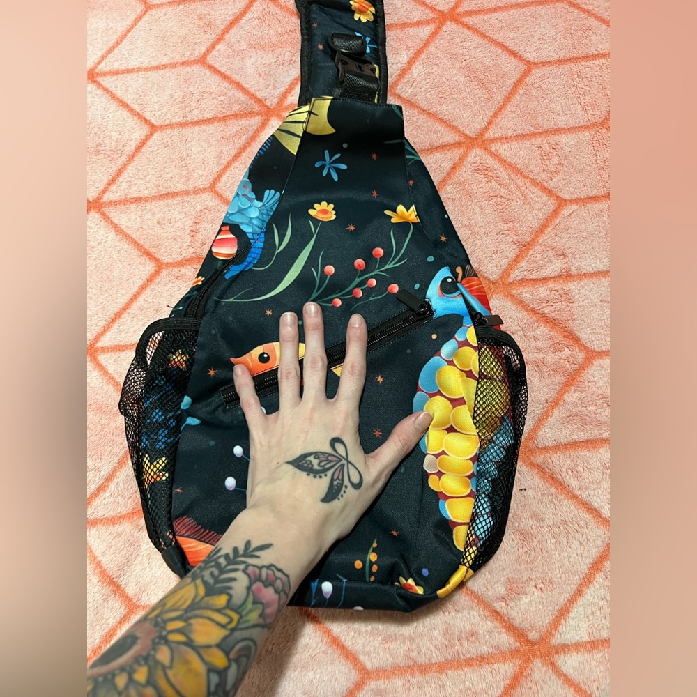 Sea Life Sling Bag 🐠NWOT🐠 - Picture 5 of 10